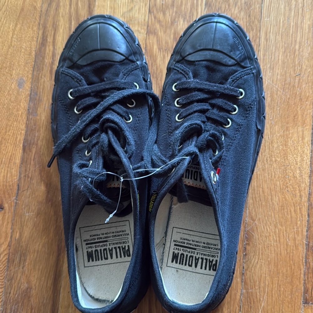 Palladium L'Originale Depuis Unisex Low Top Sneakers

VG condition
